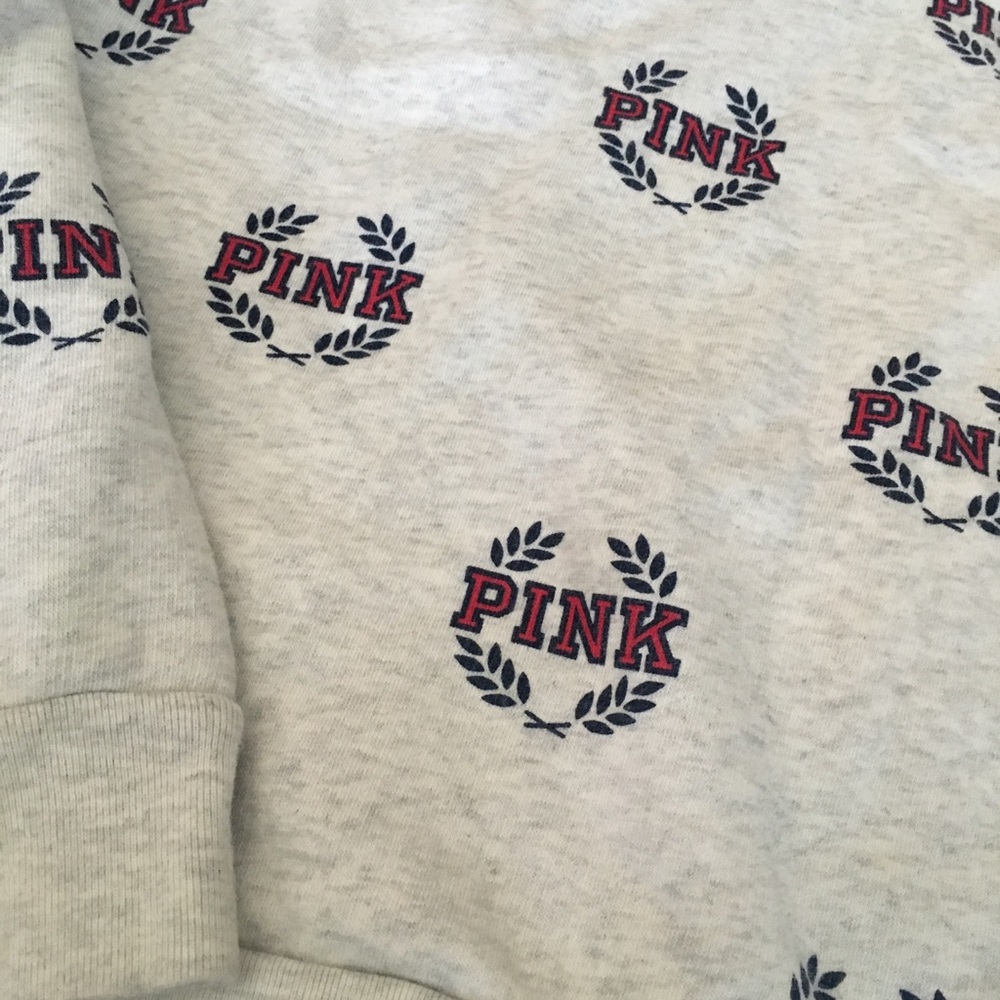 Vs Pink crew neck sweatshirt GUC! Size small